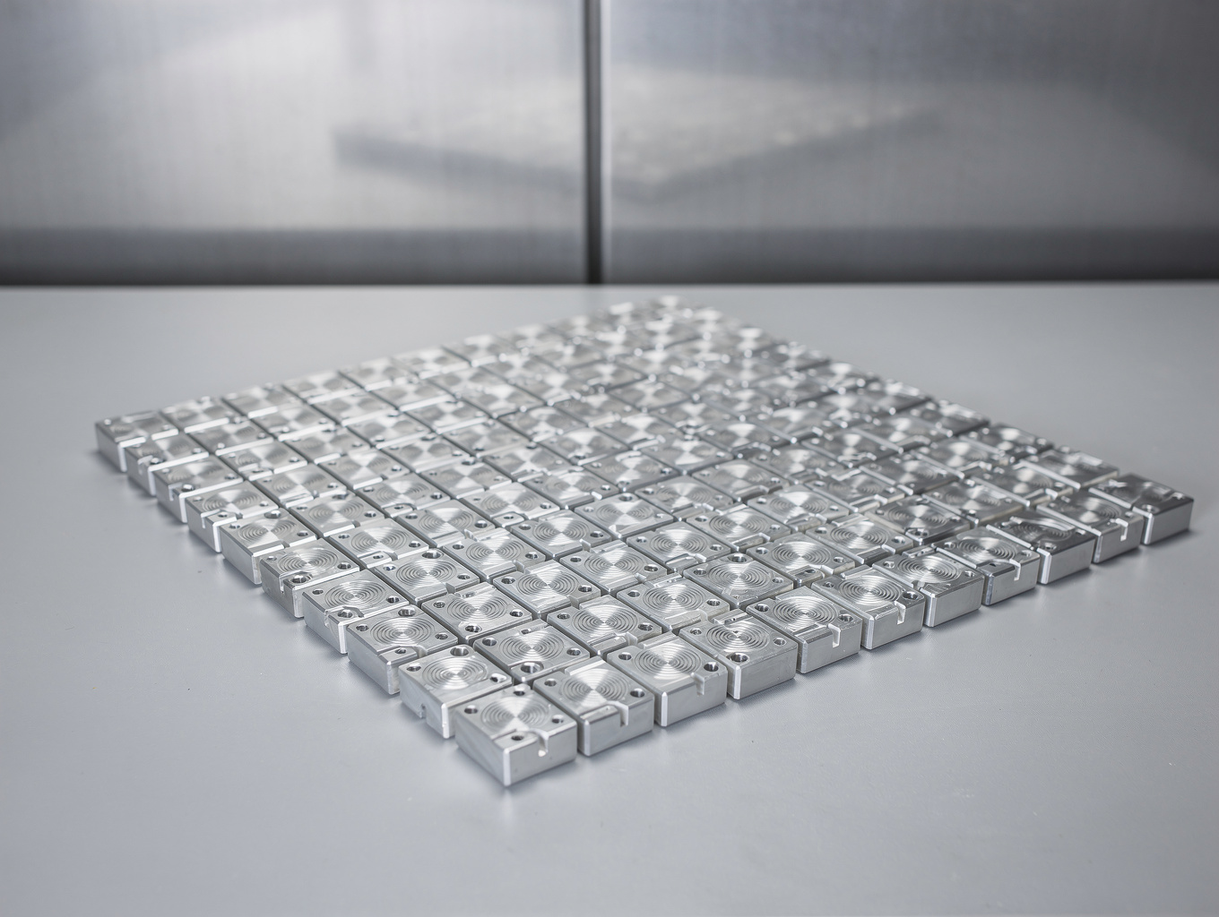 Precision stamped stainless steel wire mesh filter discs