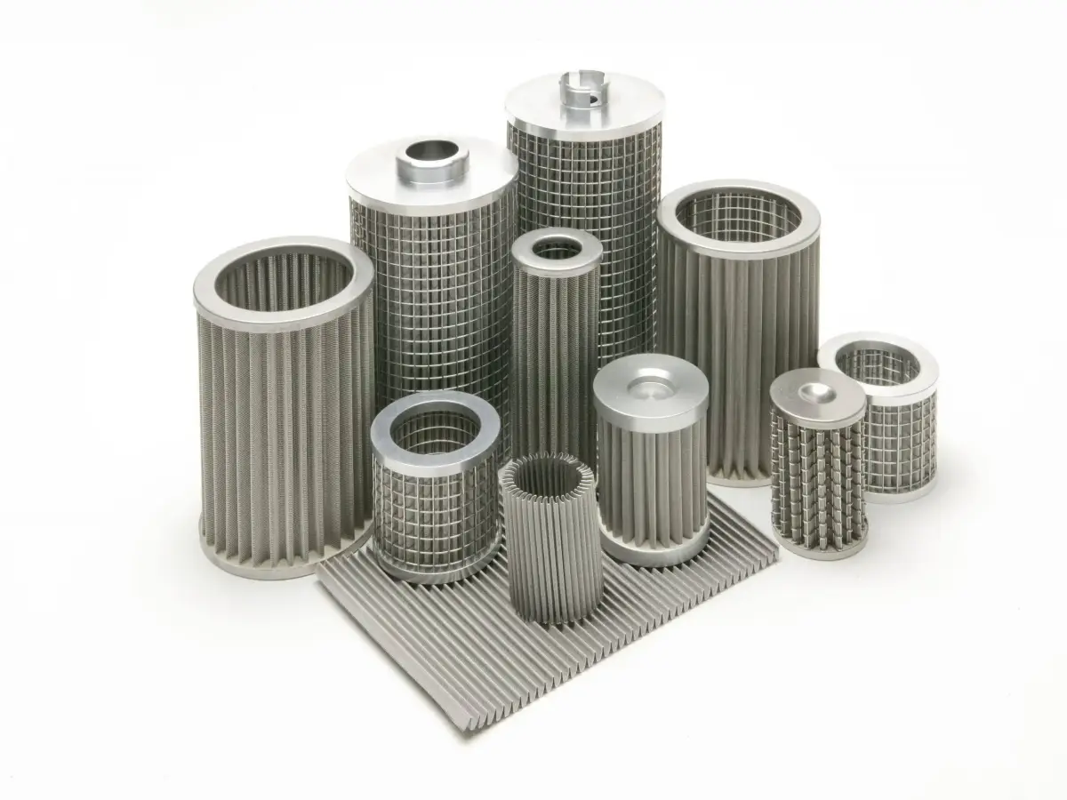 Industrial stainless steel cylindrical filter elements and assemblies