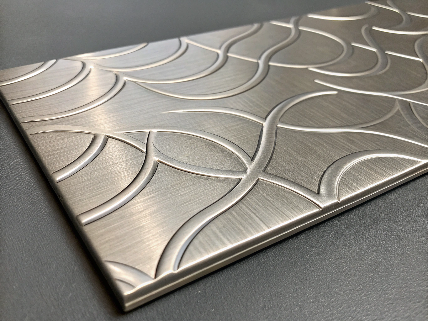 Precision welded wedge wire screen panel